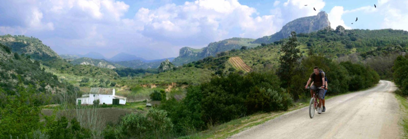 Olvera, capital de la Va Verde de la Sierra, declarada Capital del Turismo Rural 2021