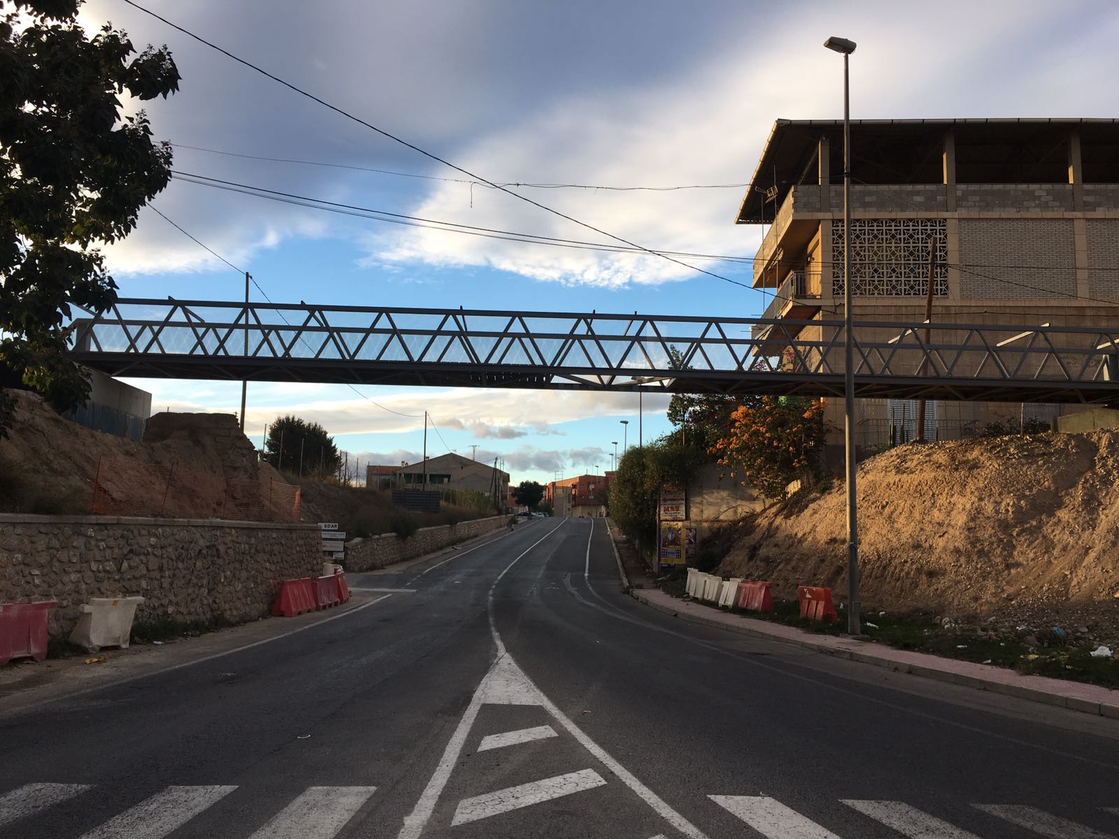 Nueva pasarela en la Va Verde del Noroeste a su paso por Alguazas (Murcia)
