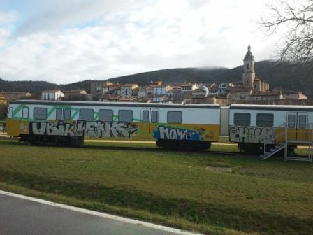 Vandalismo en los vagones del Centro de Interpretacin de la Va Verde del Ferrocarril Vasco-Navarro